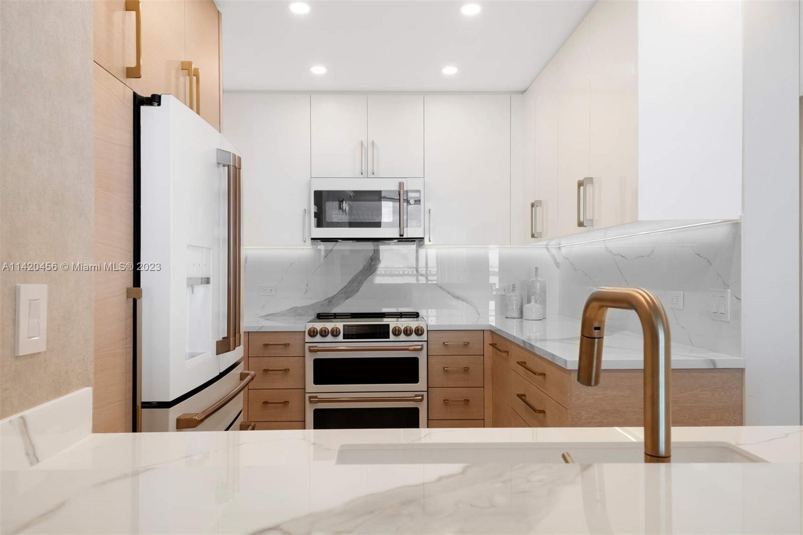 THE GRAND VENETIAN CONDO - Residential