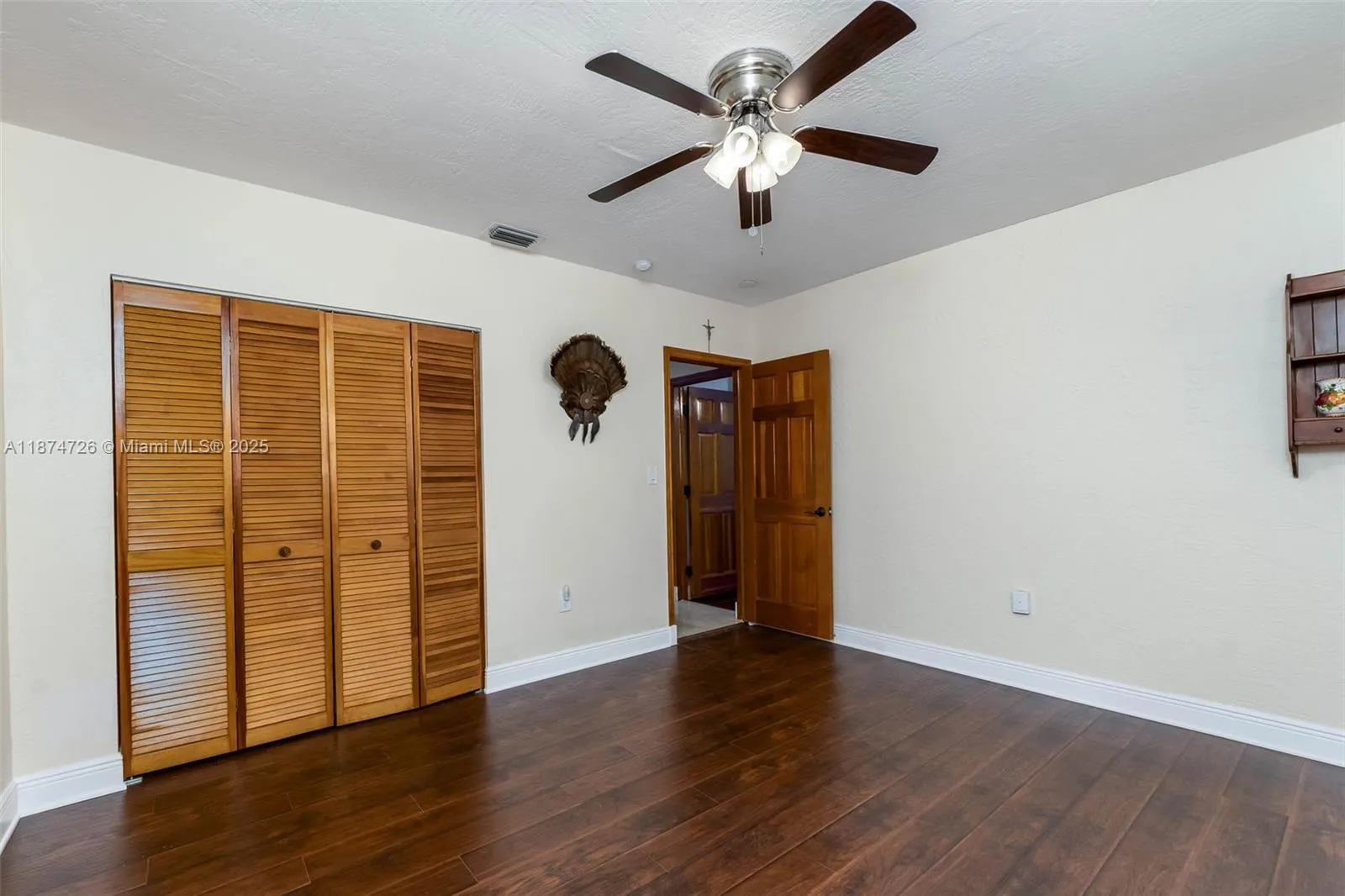 Palmetto Bay, Florida 33158, United States, 3 Bedrooms Bedrooms, ,2 BathroomsBathrooms,Residential,Active,206572