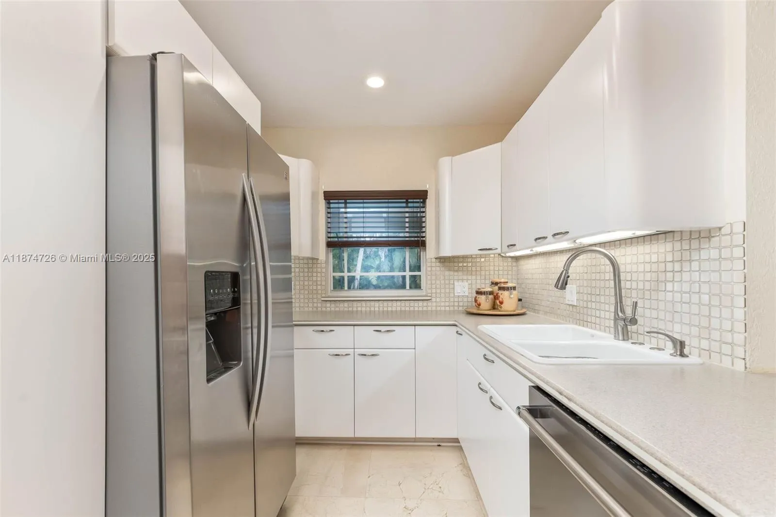 Palmetto Bay, Florida 33158, United States, 3 Bedrooms Bedrooms, ,2 BathroomsBathrooms,Residential,Active,206572