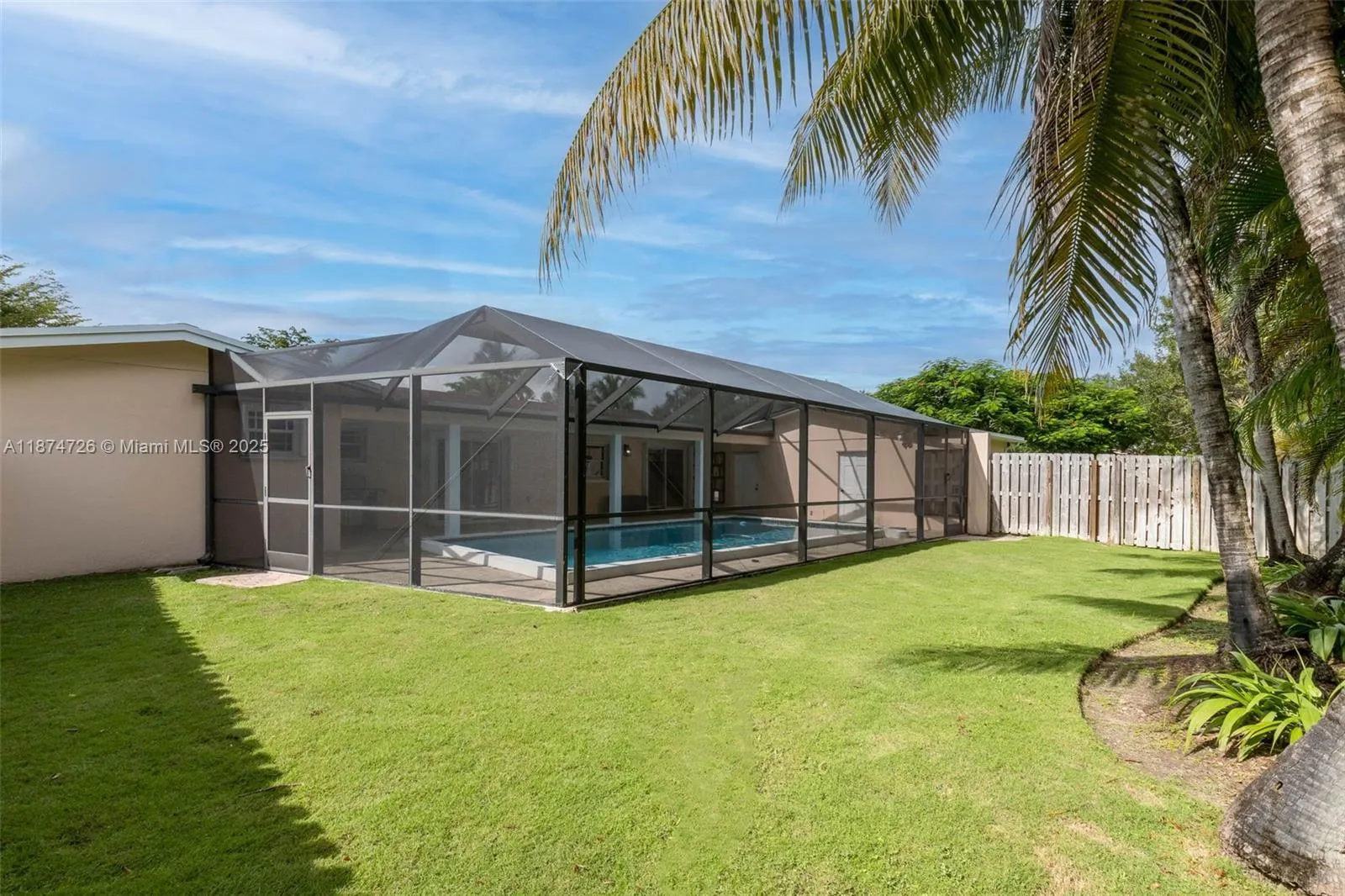 Palmetto Bay, Florida 33158, United States, 3 Bedrooms Bedrooms, ,2 BathroomsBathrooms,Residential,Active,206572