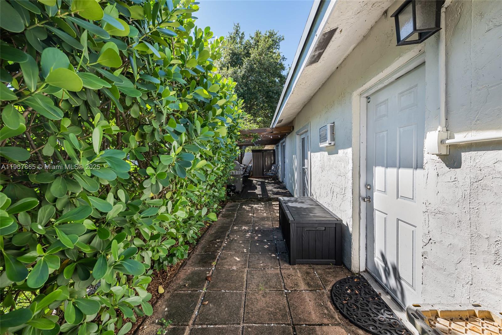 LA BEAU ACRES THIRD UNIT - Residential