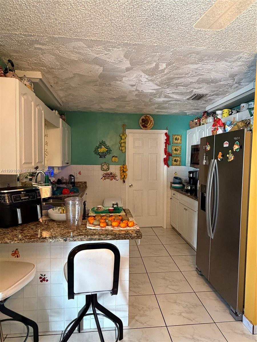 MEADOW WOOD MANOR #4 - Residential