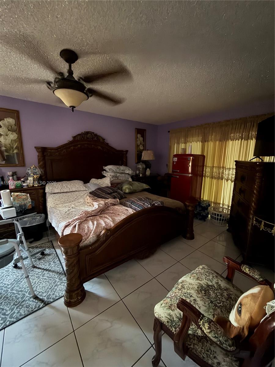 MEADOW WOOD MANOR #4 - Residential