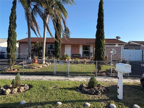 13050 SW 261st Ter Homestead FL 33032