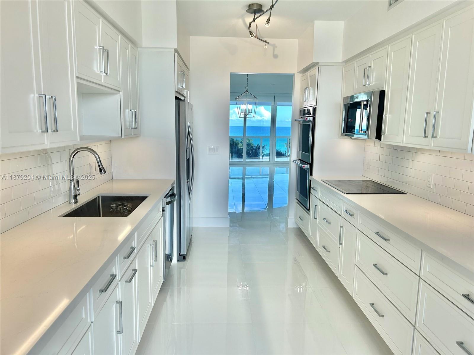 LHERMITAGE I CONDOMINIUM - Residential