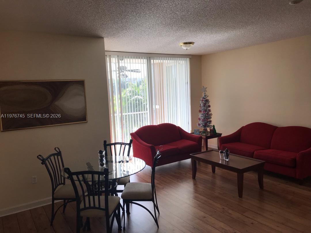 DORAL HOUSE CONDO NO 1 - Residential