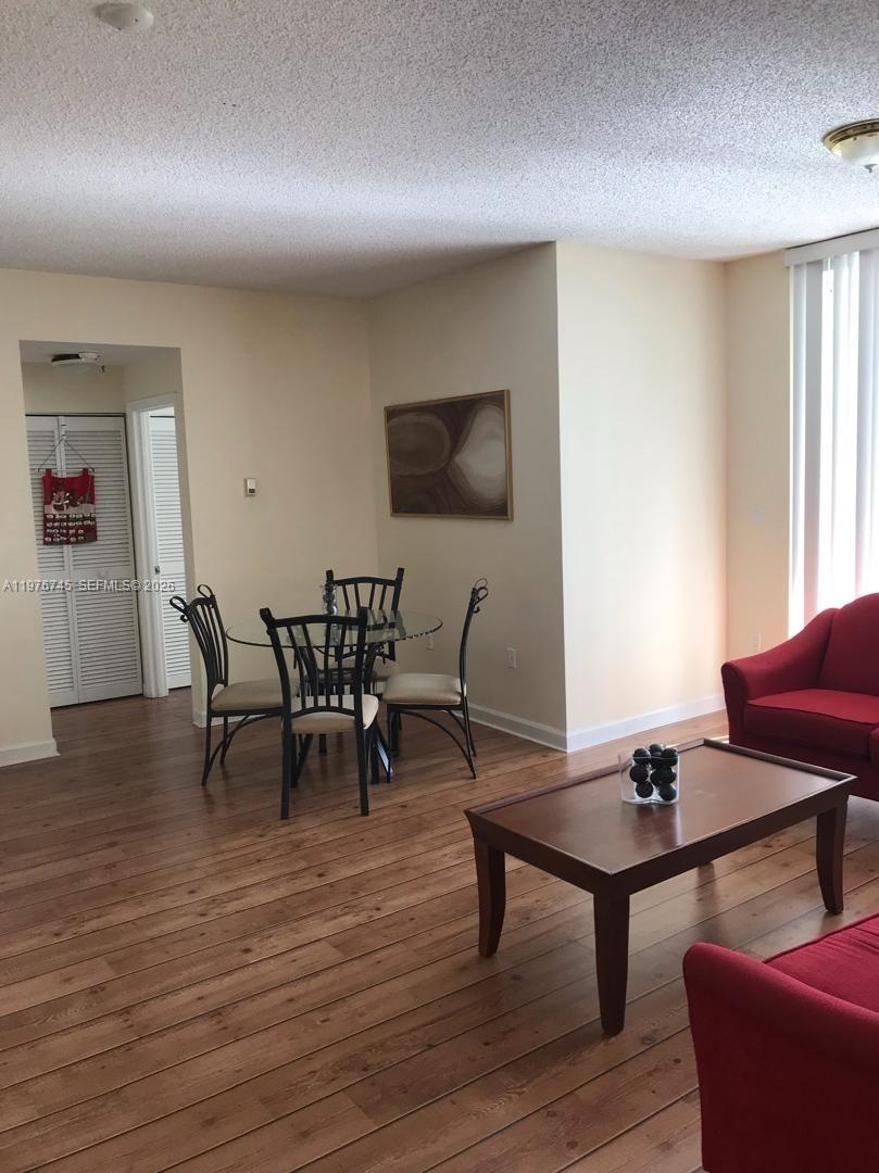 DORAL HOUSE CONDO NO 1 - Residential