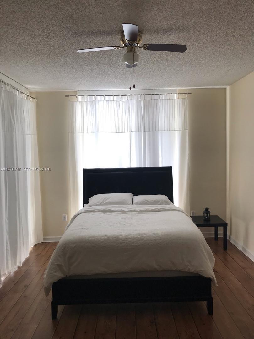 DORAL HOUSE CONDO NO 1 - Residential