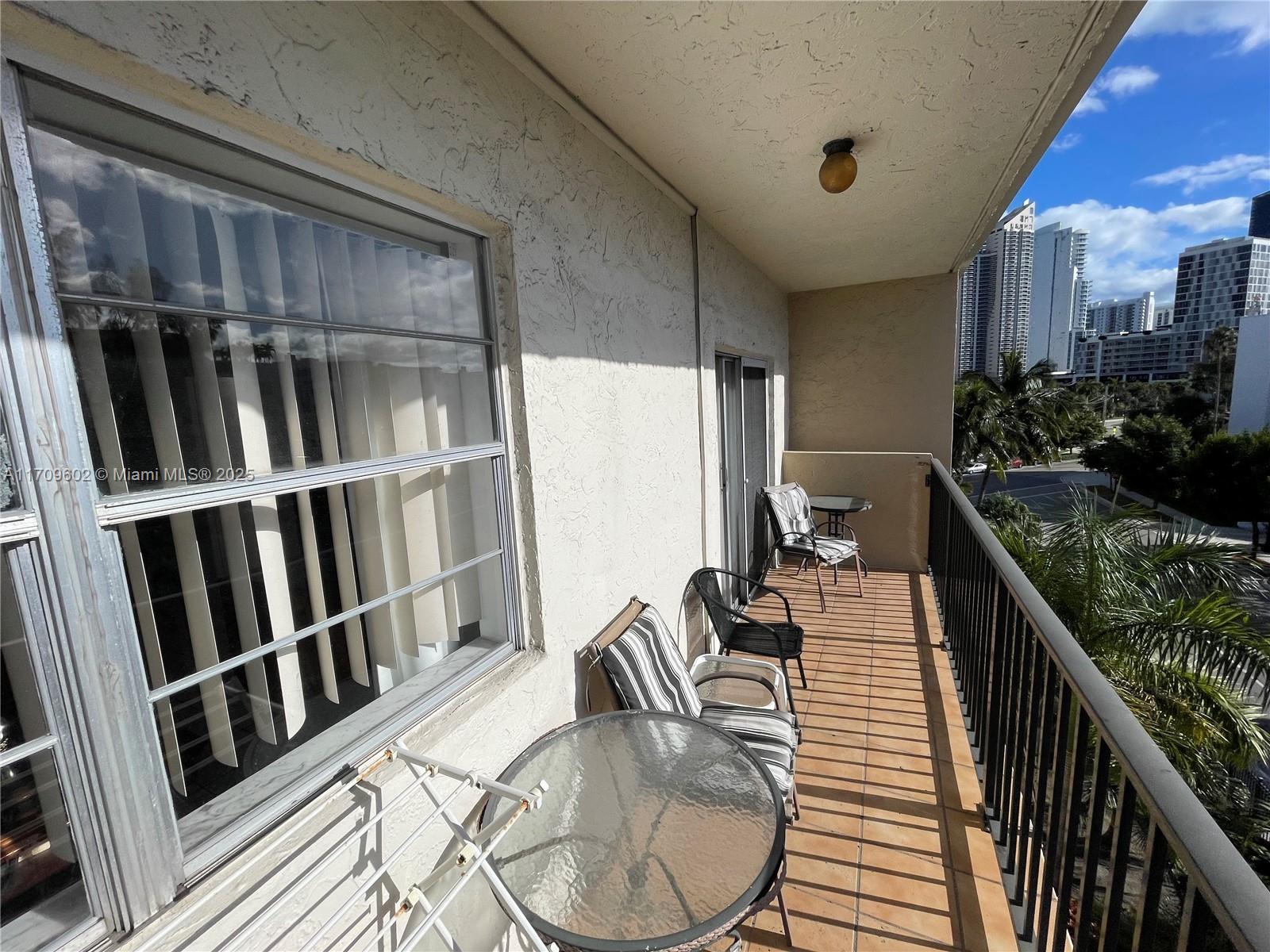 THE ISLES CONDO - Residential