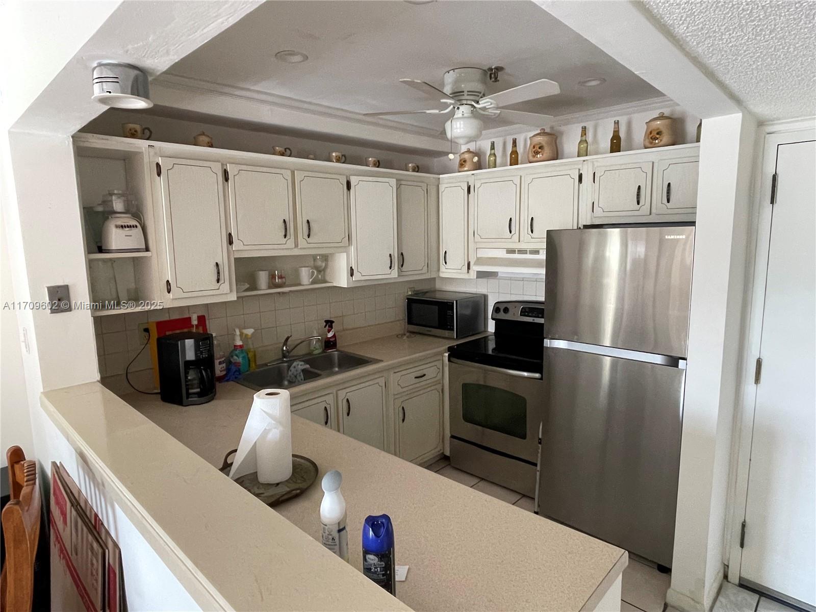 Property for Sale at 201 180th Dr 411, Sunny Isles Beach, Miami-Dade County, Florida - Bedrooms: 1 
Bathrooms: 1  - $245,000