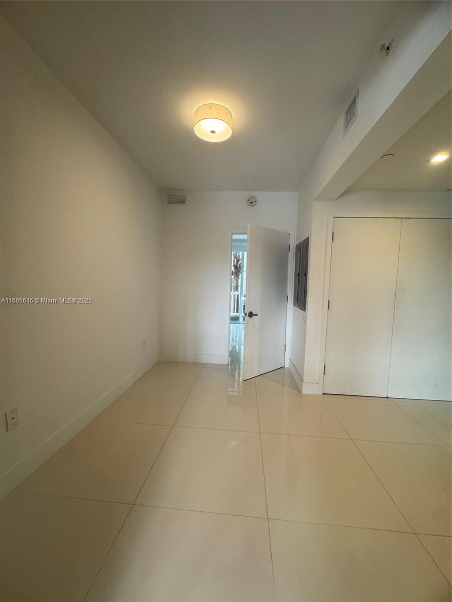 BAY HARBOR ISLAND - Residential Lease