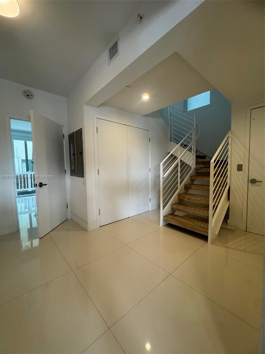 BAY HARBOR ISLAND - Residential Lease