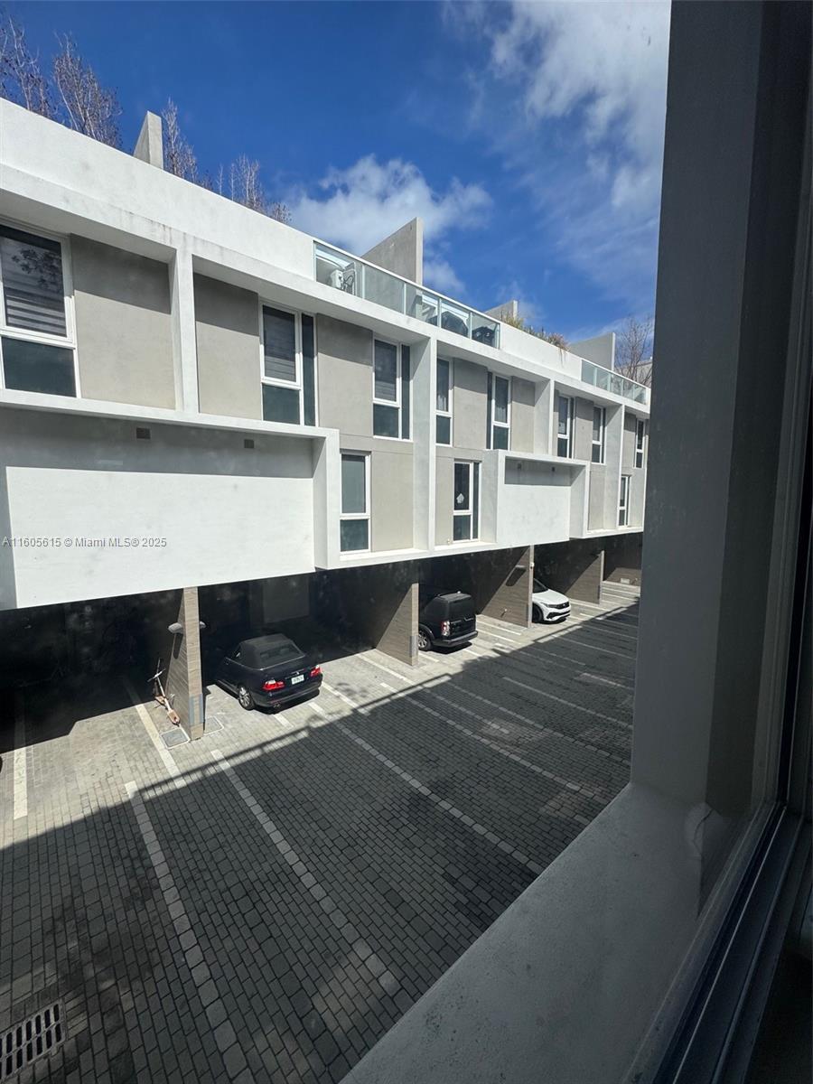 BAY HARBOR ISLAND - Residential Lease