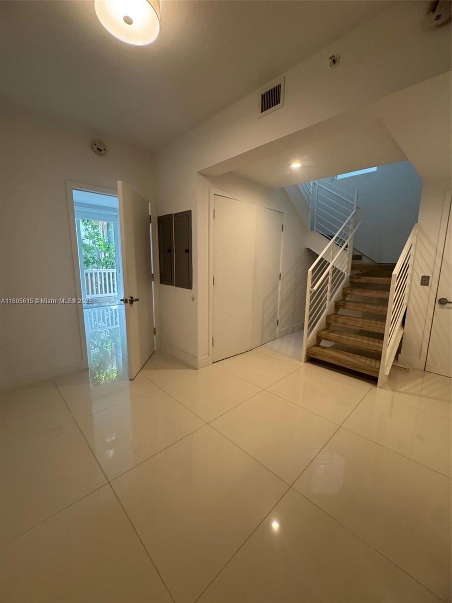 BAY HARBOR ISLAND - Residential Lease
