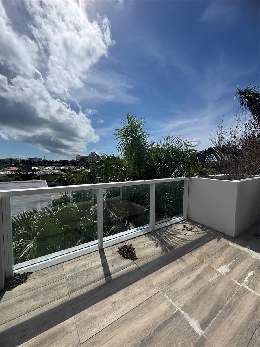 BAY HARBOR ISLAND - Residential Lease