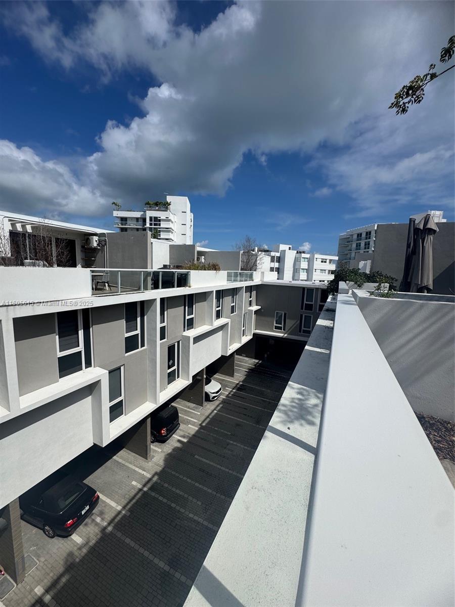 BAY HARBOR ISLAND - Residential Lease