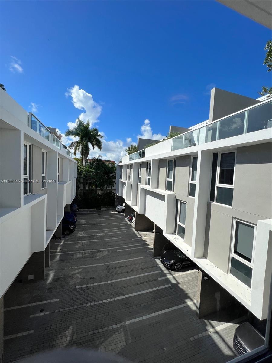BAY HARBOR ISLAND - Residential Lease