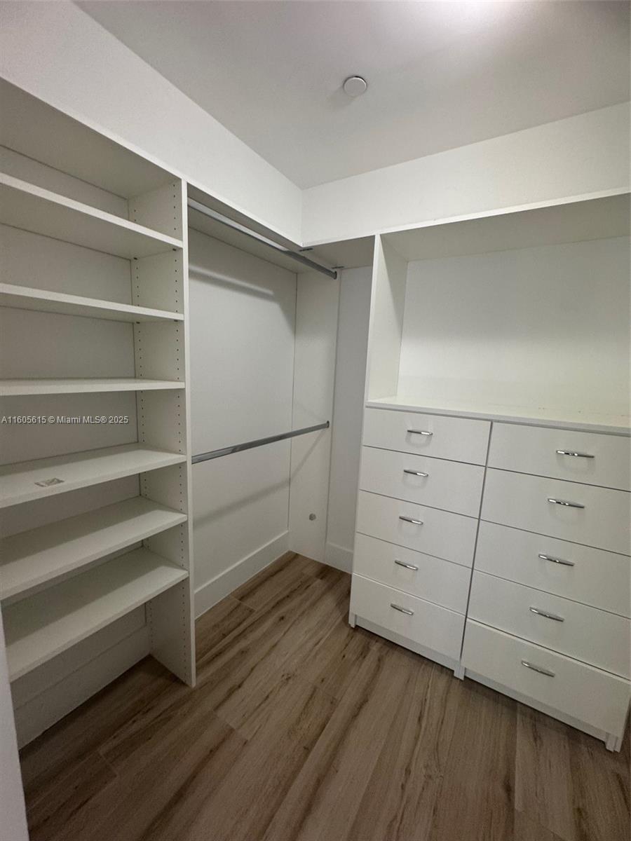 BAY HARBOR ISLAND - Residential Lease