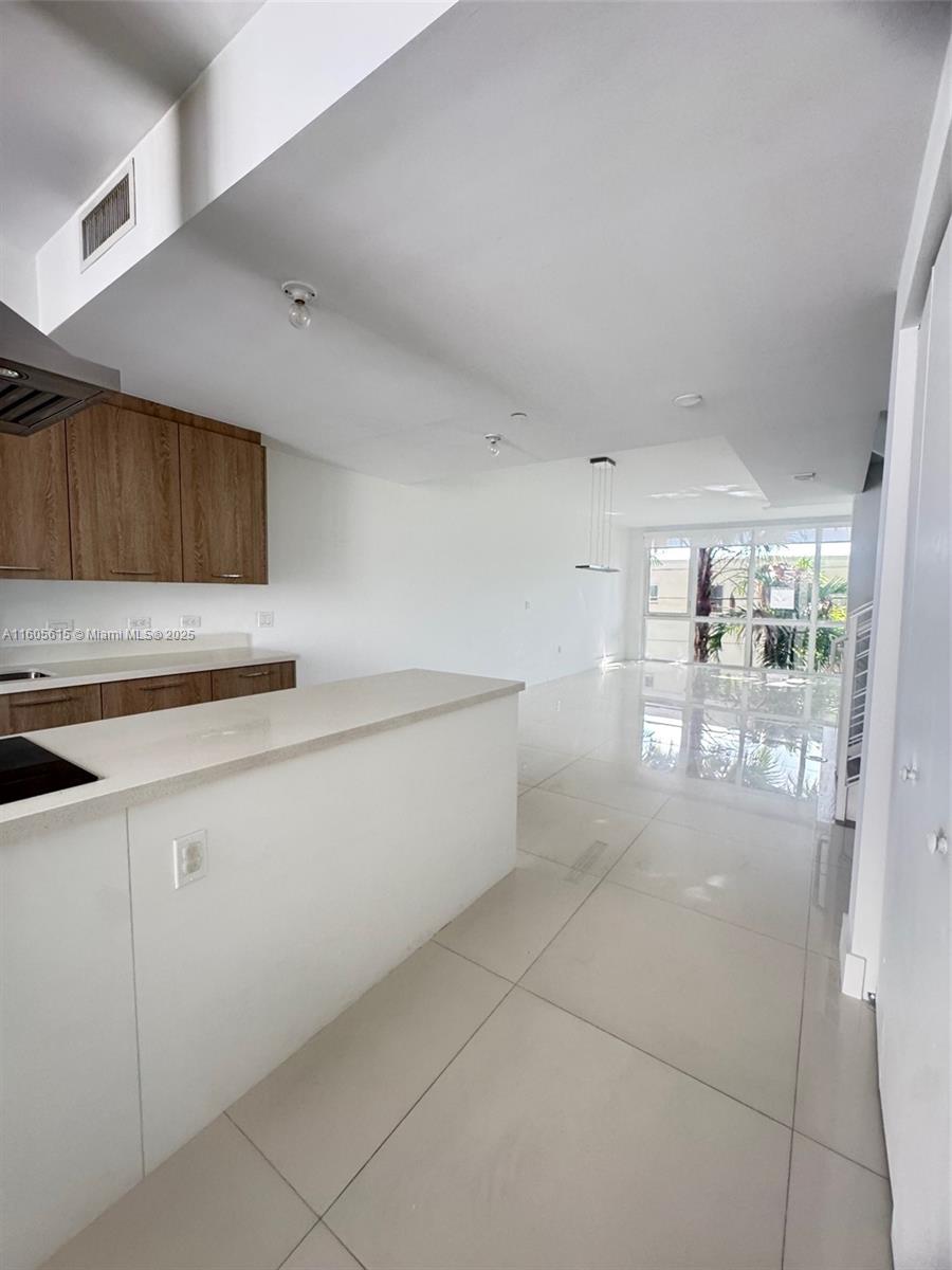 BAY HARBOR ISLAND - Residential Lease