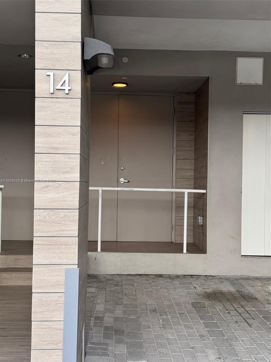 BAY HARBOR ISLAND - Residential Lease