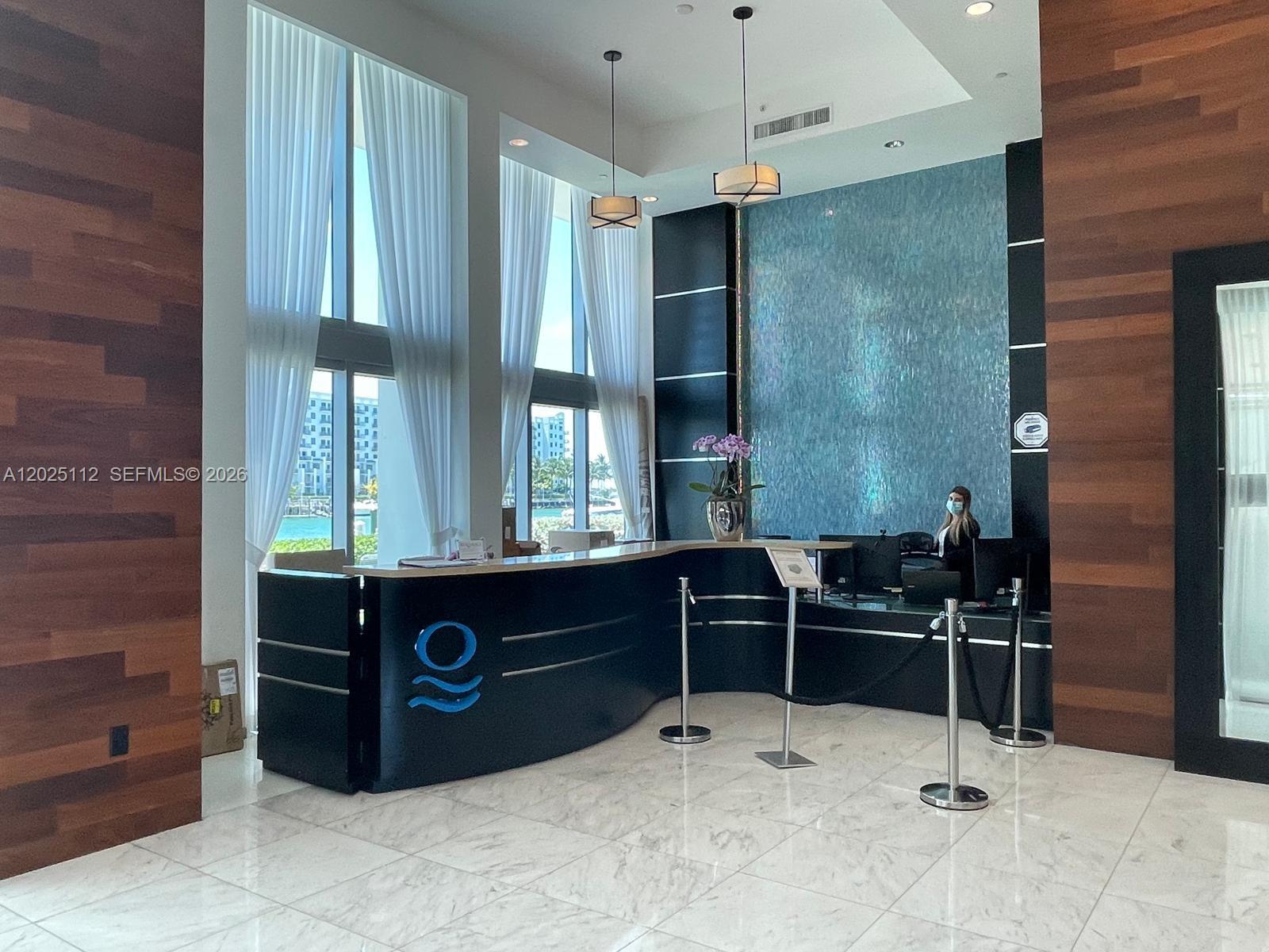 ELOQUENCE ON THE BAY COND - Residential