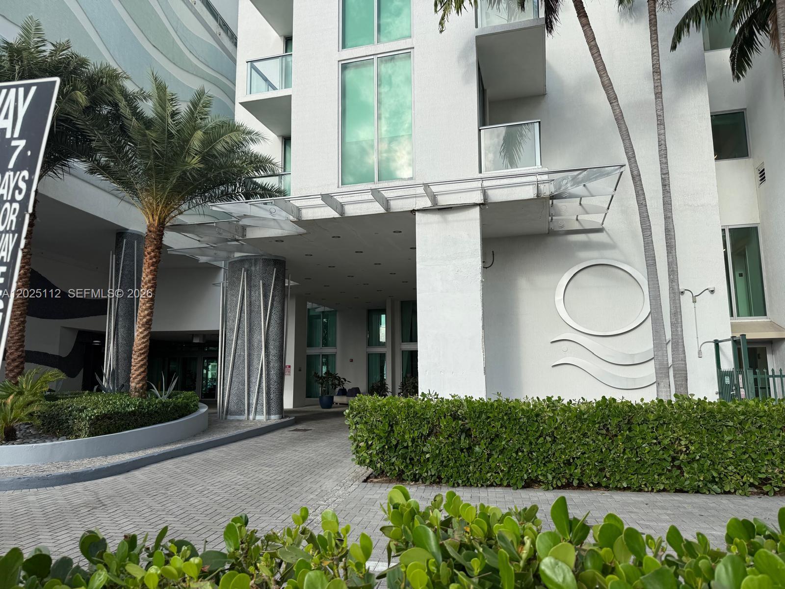 ELOQUENCE ON THE BAY COND - Residential