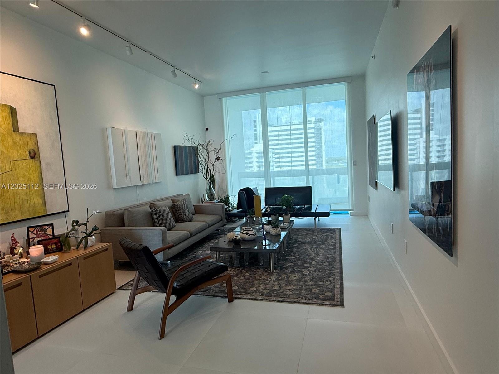 ELOQUENCE ON THE BAY COND - Residential