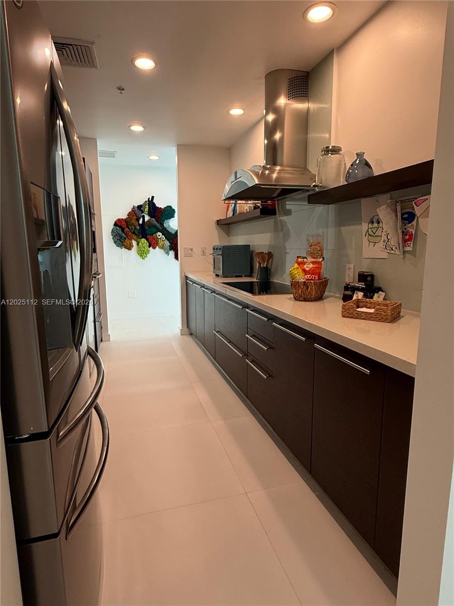 ELOQUENCE ON THE BAY COND - Residential