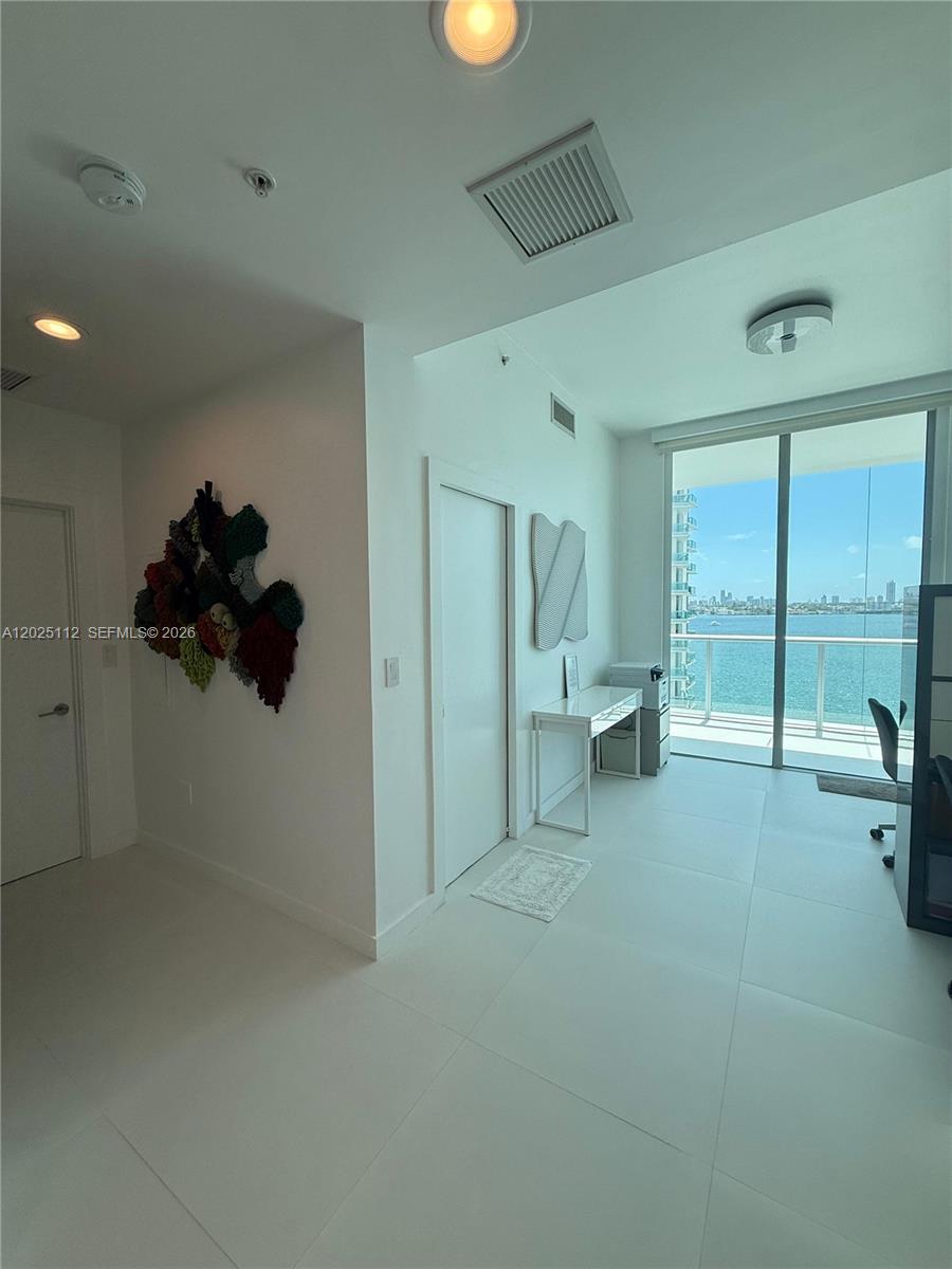 7928 East Dr 904
