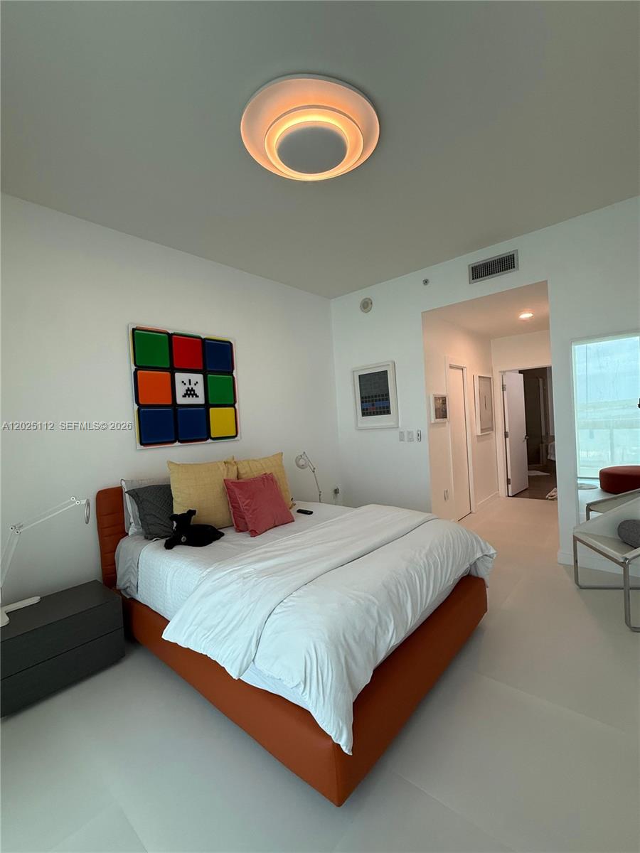 ELOQUENCE ON THE BAY COND - Residential