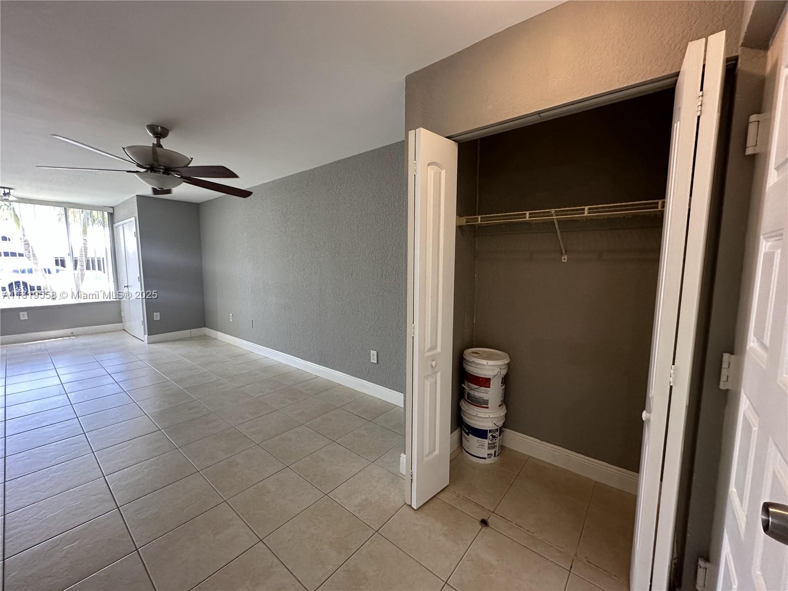 Rental Property at 2861 N Oakland Forest Dr 107, Oakland Park, Miami-Dade County, Florida - Bedrooms: 1 
Bathrooms: 1  - $1,945 MO.