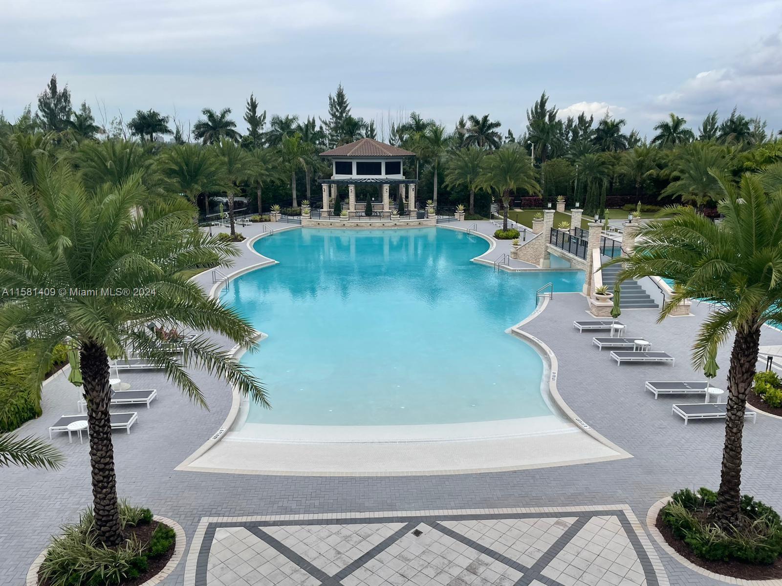 GRAND BAY SOUTH VILLAS - Residential Lease