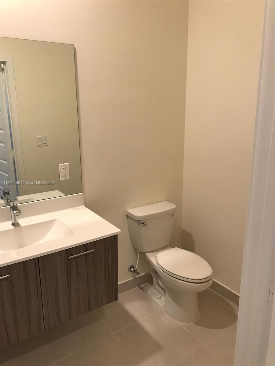 GRAND BAY SOUTH VILLAS - Residential Lease