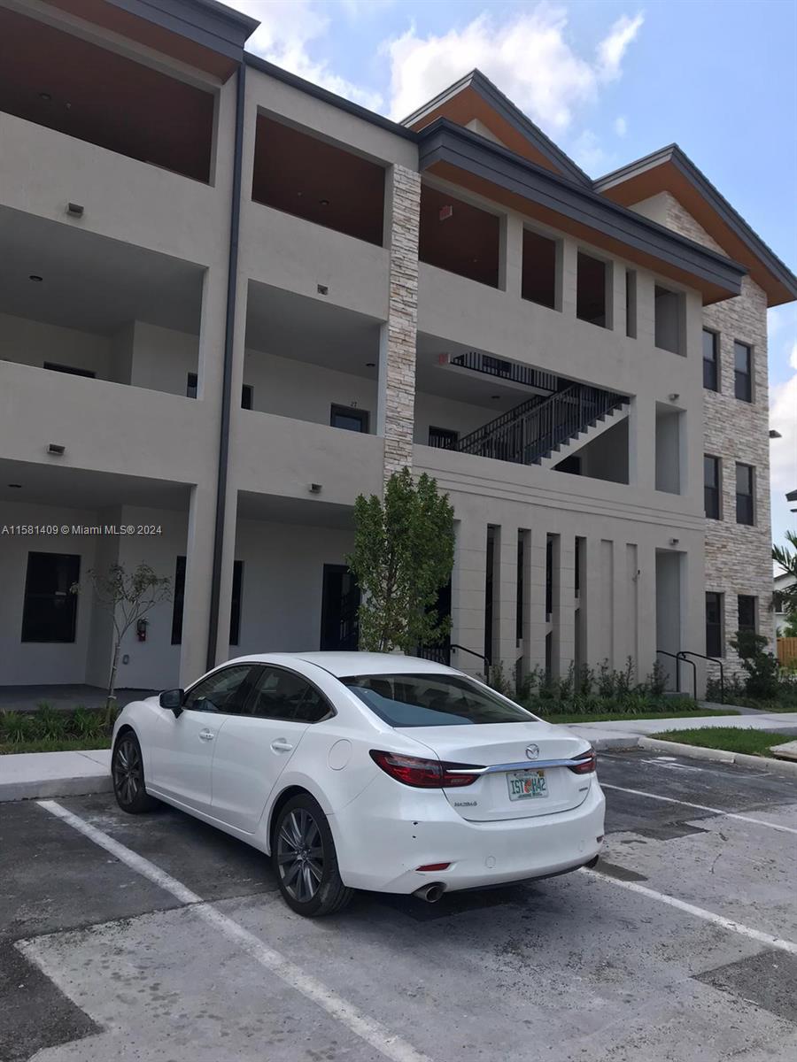 GRAND BAY SOUTH VILLAS - Residential Lease