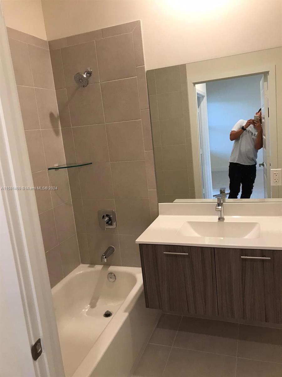 GRAND BAY SOUTH VILLAS - Residential Lease