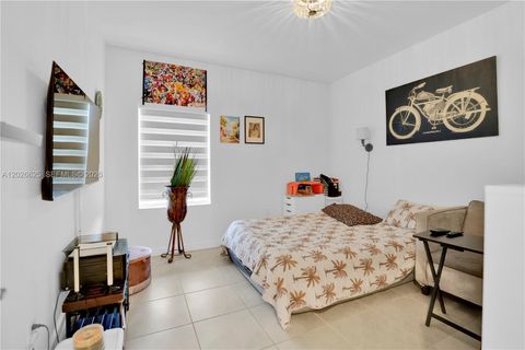 Tiny photo for 21460 SW 127th Pl, Miami, FL 33177 (MLS # A12026625)