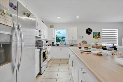 Tiny photo for 21460 SW 127th Pl, Miami, FL 33177 (MLS # A12026625)