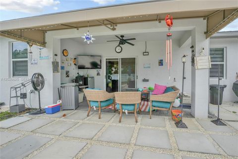Tiny photo for 21460 SW 127th Pl, Miami, FL 33177 (MLS # A12026625)
