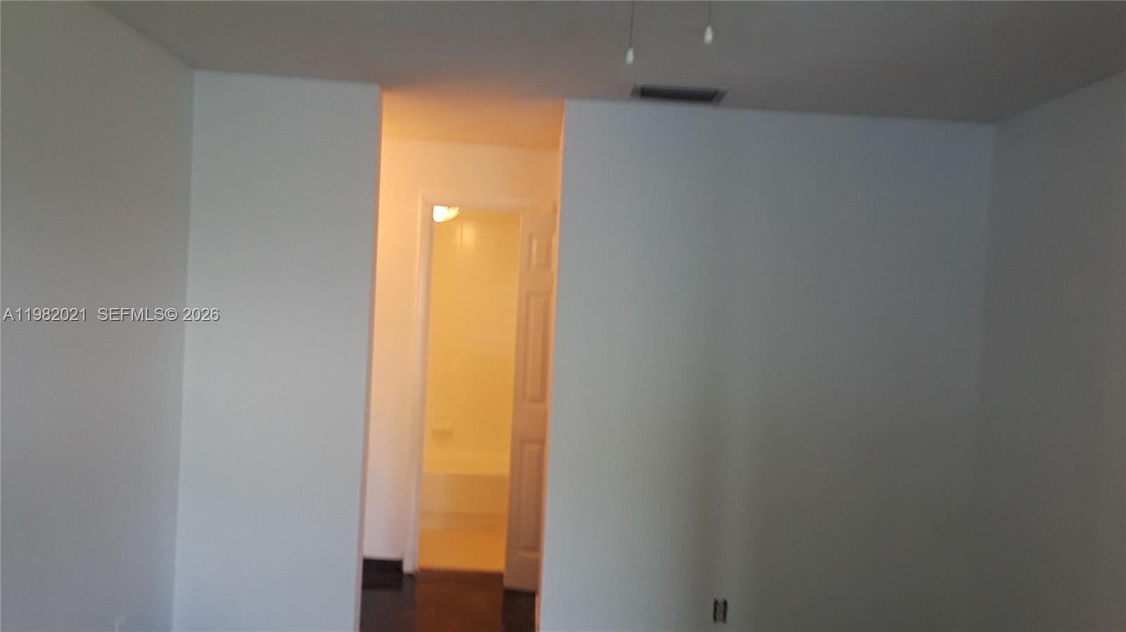 LAKE POINTE 4 CONDO - Residential Lease