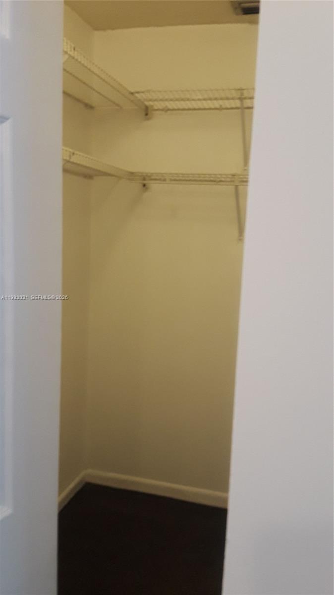 LAKE POINTE 4 CONDO - Residential Lease