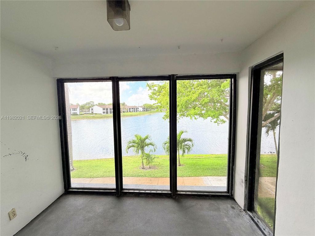 Photo of 206 Lake Pointe Dr #206, Oakland Park, FL 33309 (MLS # A11982021)