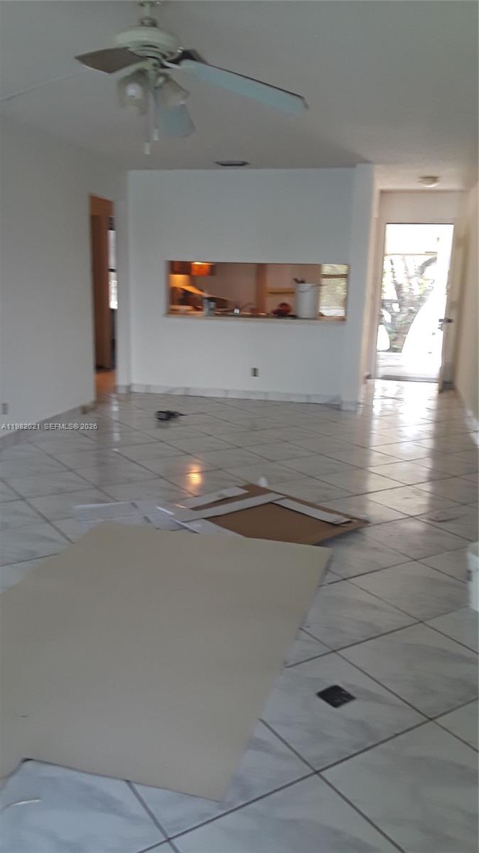 LAKE POINTE 4 CONDO - Residential Lease