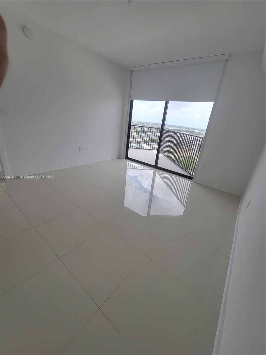 5252 PASEO CONDO - Residential Lease