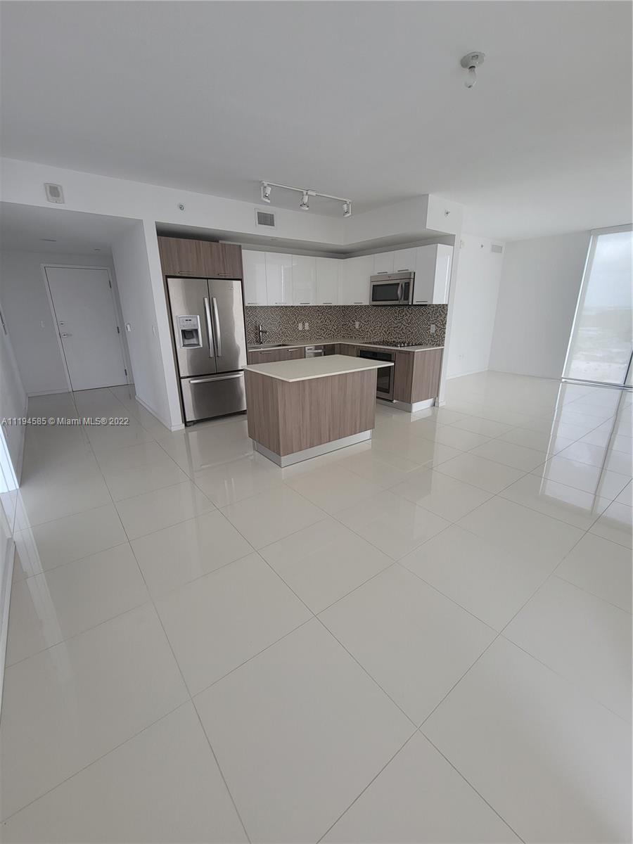 5252 PASEO CONDO - Residential Lease