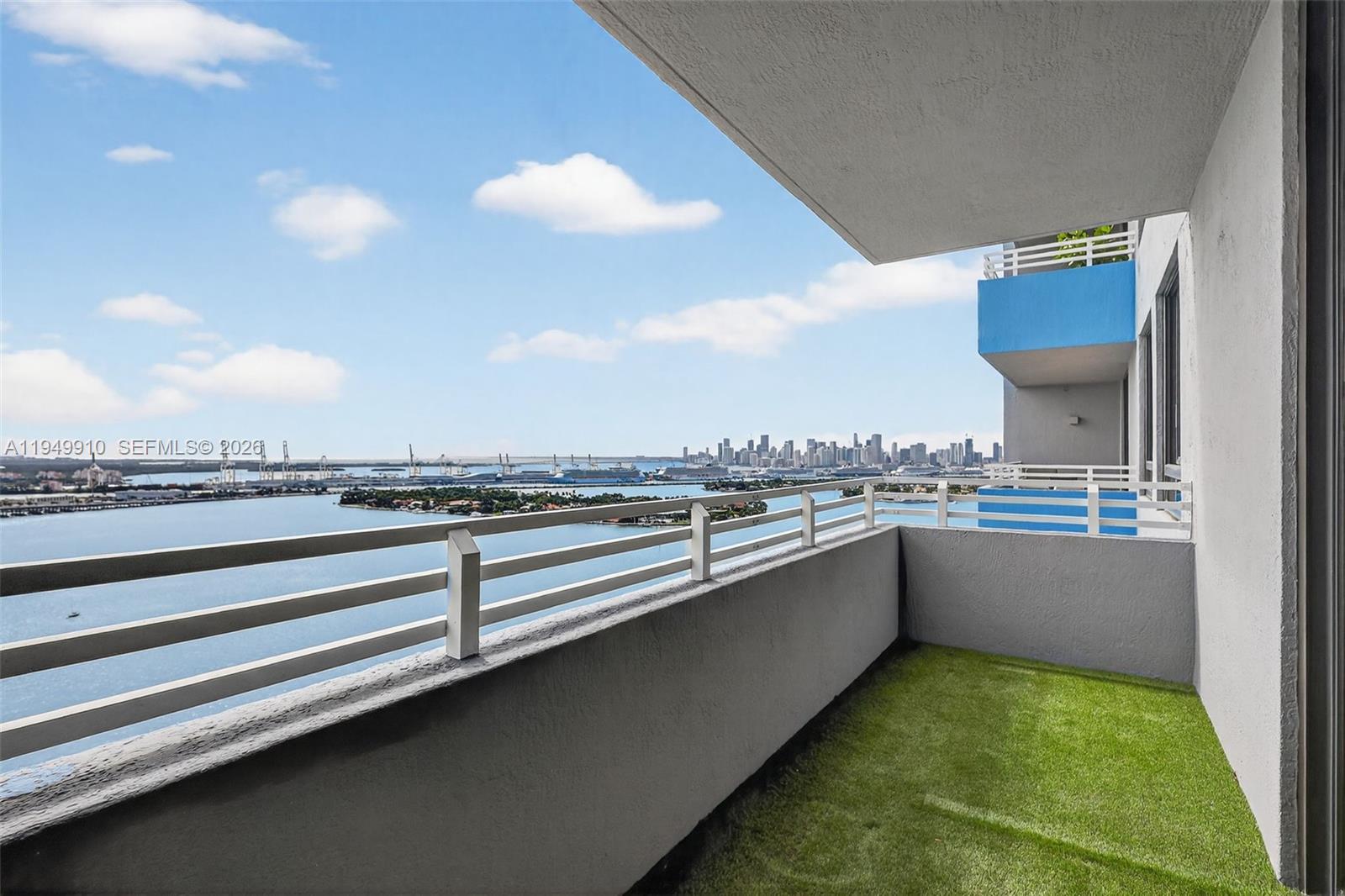 THE WAVERLY AT SOUTH BEAC - Residential