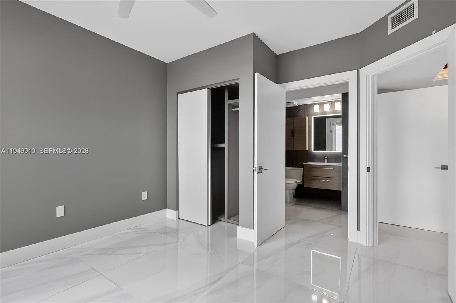 THE WAVERLY AT SOUTH BEAC - Residential