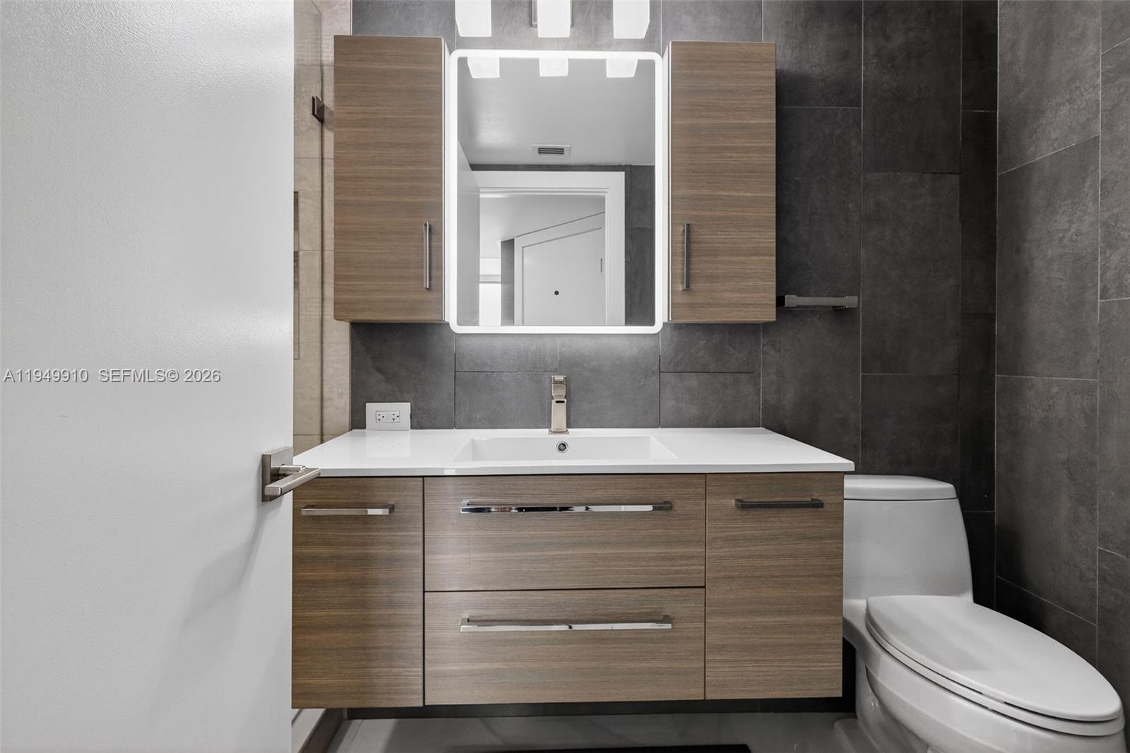 THE WAVERLY AT SOUTH BEAC - Residential