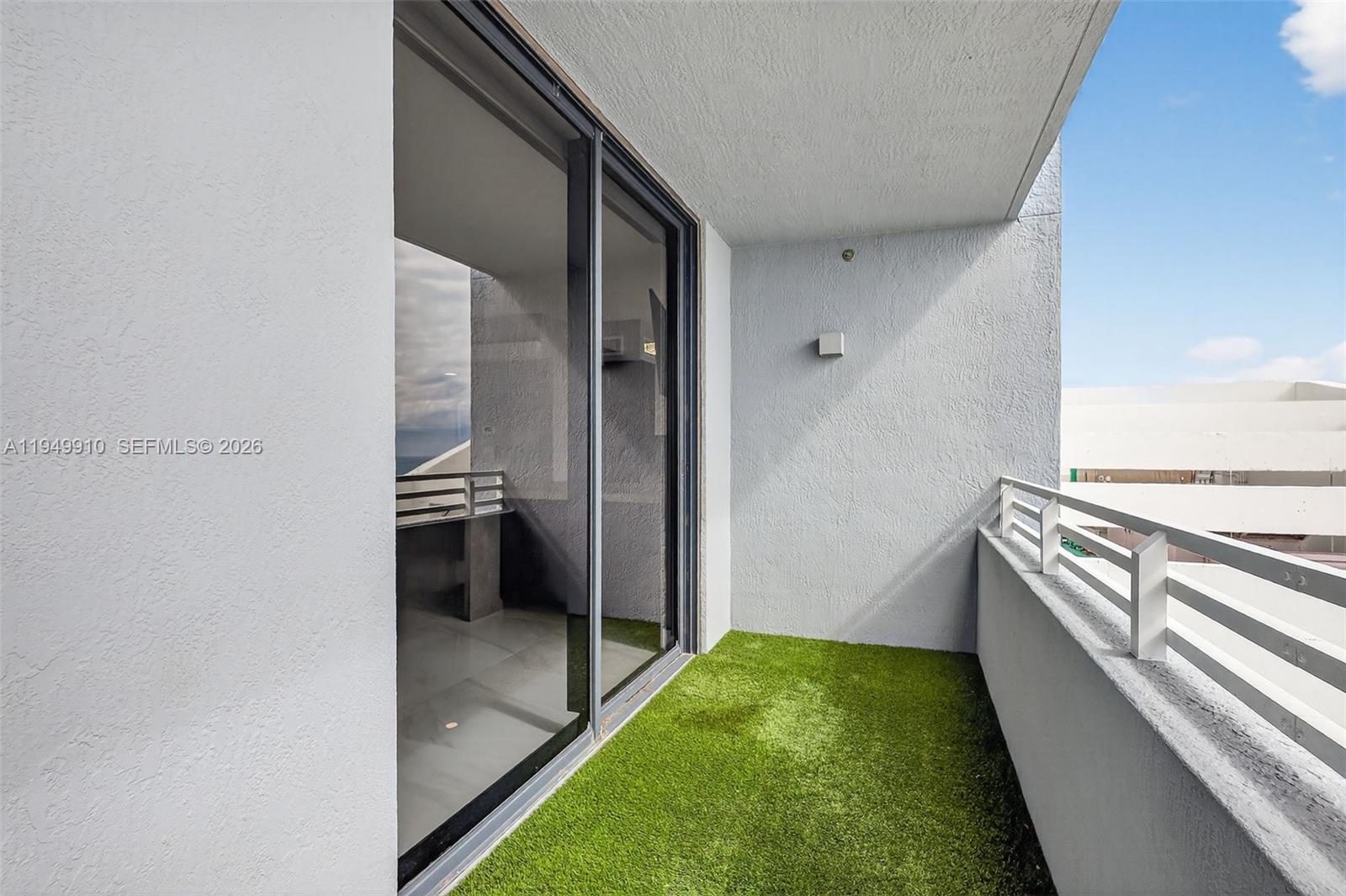 THE WAVERLY AT SOUTH BEAC - Residential