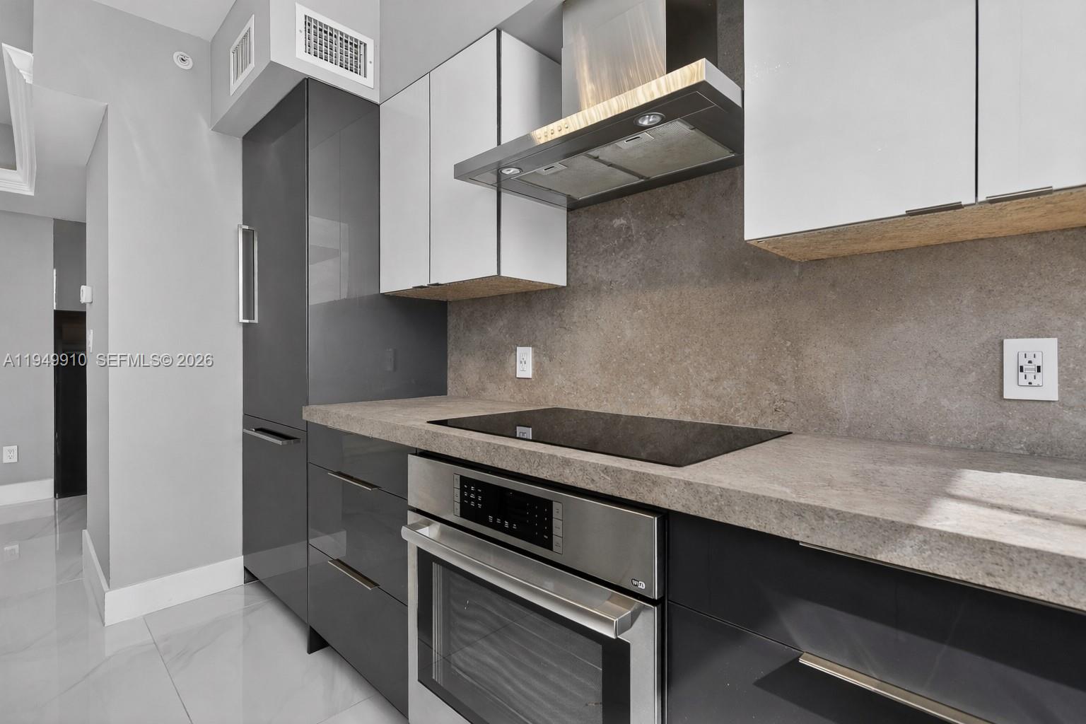 THE WAVERLY AT SOUTH BEAC - Residential