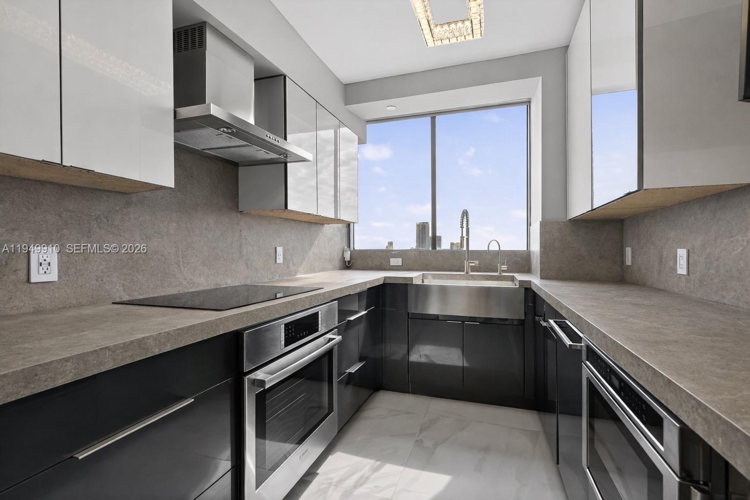 THE WAVERLY AT SOUTH BEAC - Residential